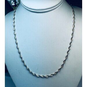 Vintage Italy Sterling Silver 925 20” Twisted Herringbone Chain Necklace